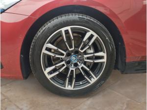 BMW i5 xDrive40 Touring M Sport / NP= 99.150,- / AHK