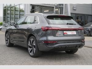 Audi Q8 e-tron 55 S line/Matrix/HuD/22KW/360°/ACC/22Zoll