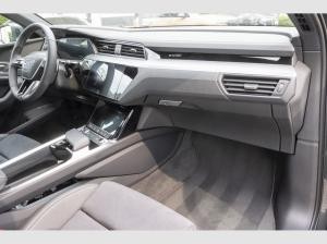 Audi Q8 e-tron 55 S line/Matrix/HuD/22KW/360°/ACC/22Zoll