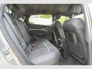 Audi Q8 Sportback 55 S line/Black+/Matrix/AHK/HuD/360°