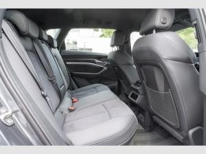 Audi Q8 e-tron 55 S line/Matrix/HuD/22KW/360°/ACC/22Zoll