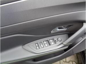 Peugeot 408 HYBRID 145 e-DSC6 GT E- Sitze Alcantara