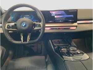 BMW i5 eDrive40 Touring M Sport Driv.Assist.Prof **inkl. Winterräder**
