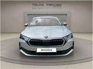 Skoda Octavia SOFORT VERFÜGBAR!Combi Tour Navi AHK ACC HUD PDC eHeck