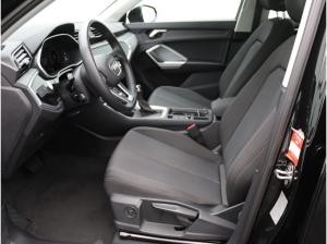 Audi Q3 40 TFSI quattro S-tronic / MMI-Navi plus, RFK