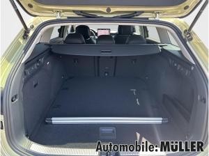 Skoda Superb Combi 2.0 TDI 142 kW 4x4 DSG Selection Allrad HUD AHK Navi digitales Cockpit