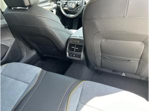 Skoda Superb Combi 2.0 TDI 142 kW 4x4 DSG Selection Allrad HUD AHK Navi digitales Cockpit