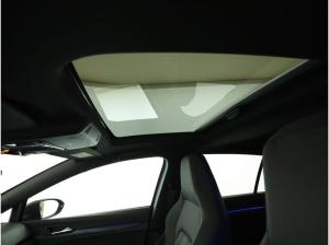 Volkswagen Golf VIII 1.4 TSIe GTE *HYBRID*Pano*AHK*LED*Navi*AppleCar*