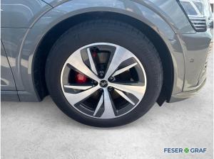 Audi Q8 Spb 55 e-tron S line - AHK - MATRIX - ACC -