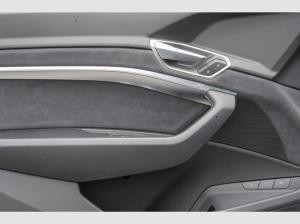 Audi Q8 e-tron 55 S line/Matrix/HuD/22KW/360°/ACC/22Zoll