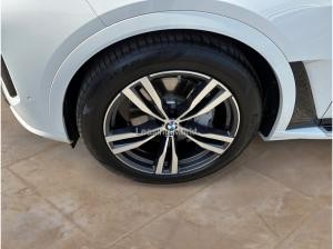 BMW X7 xDrive40i M Sport /NP= 119.680,- / Pano / AHK