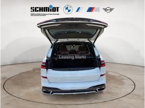 BMW X7 xDrive40i M Sport /NP= 119.680,- / Pano / AHK