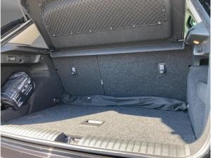 Skoda Kamiq Selection 1,5 TSI DSG AHK SHZ BIS 28.11.25