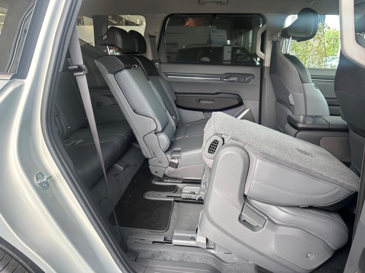 Kia EV9 76,1-kWh-Batterie *V2L*7Sitze*Navi*DigitalKey