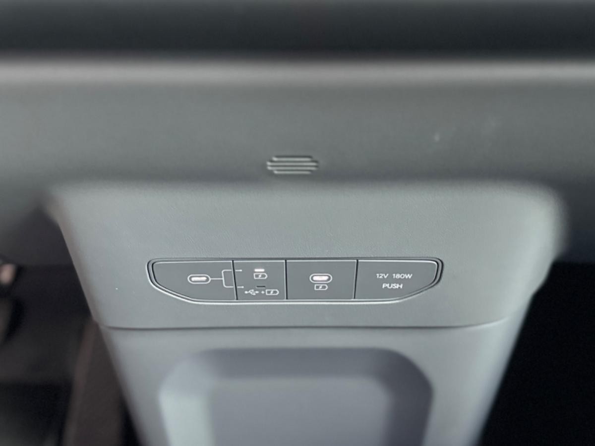 Kia EV9 76,1-kWh-Batterie *V2L*7Sitze*Navi*DigitalKey