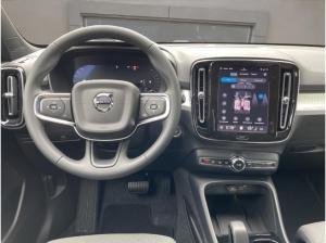 Volvo XC40 B3 Plus Black Edition LED 20LM NAVI H&K FSH