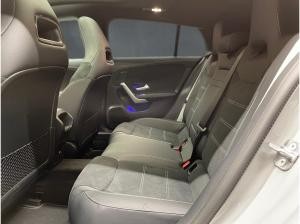 Mercedes-Benz CLA 180 ShootingBrake SpecialEdition Pano Distronic Night