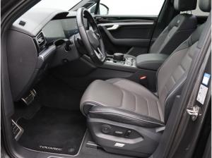 Volkswagen Touareg R-Line 3.0TDI 4M DSG / Matrix, Pano, AHK