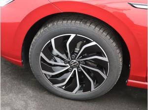 Volkswagen Golf VIII Style 2.0TSI DSG/ Navi, App, LED+, ACC