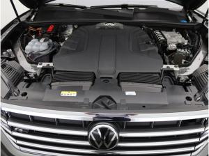 Volkswagen Touareg R-Line 3.0TDI 4M DSG / Matrix, Pano, AHK