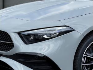 Mercedes-Benz A250e SpecialEdition Premium Fahrassistent Pano Headup AHK