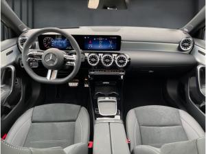Mercedes-Benz A250e SpecialEdition Premium Fahrassistent Pano Headup AHK
