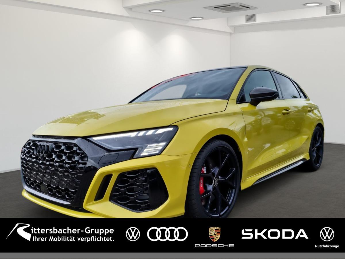 Audi RS3 Sportback - Panorama-Glasdach- Bang & Olufsen Premium- Audi virtual cockpit plus