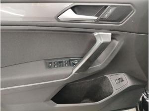 Volkswagen Tiguan Allspace 2.0 TDI DSG Life 7Sitze Navi LED DAB+