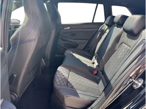 Volkswagen Golf VIII Variant 2.0 TDI DSG - R-Line