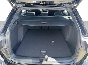 Volkswagen Golf VIII Variant 2.0 TDI DSG - R-Line