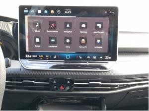 Volkswagen Golf VIII Variant 1.5 eTSI DSG - R-Line