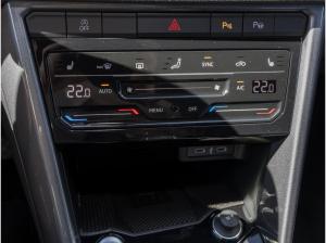 Volkswagen T-Roc 1.5 TSI DSG Style NAVI AHK REARVIEW GJ-REIFEN
