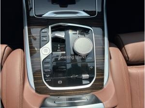 BMW X7 xDrive40i M Sport /NP= 119.680,- / Pano / AHK