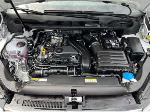 Volkswagen Touran Move 1.5 TSI DSG / 7-Sitze, LED, AHK, RFK