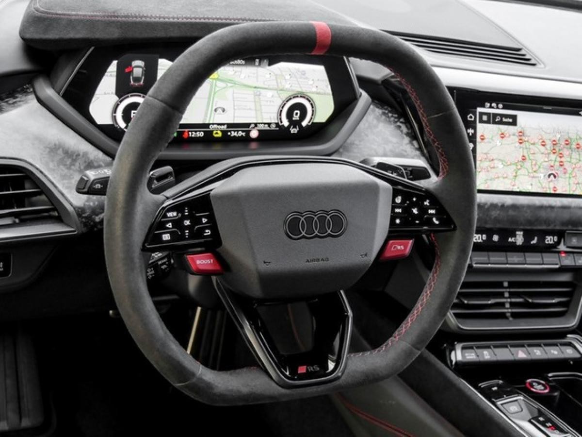 Audi RS e-tron GT performance quattro CARBONDACH LM21