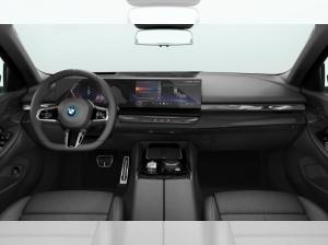 BMW i5 xDrive40 / Sofort verfügbar / M Sport / AHK