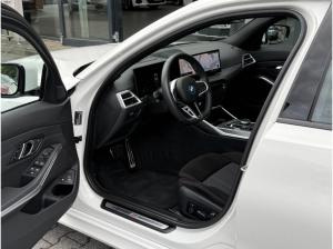 BMW 330 e xDrive Touring M Sport //AHK Pano FACELIFT
