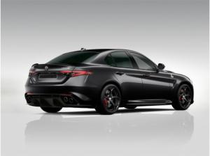 Alfa Romeo Giulia Quadrifoglio 2.9 V6 Bi-Turbo AT8 Keyless Navi