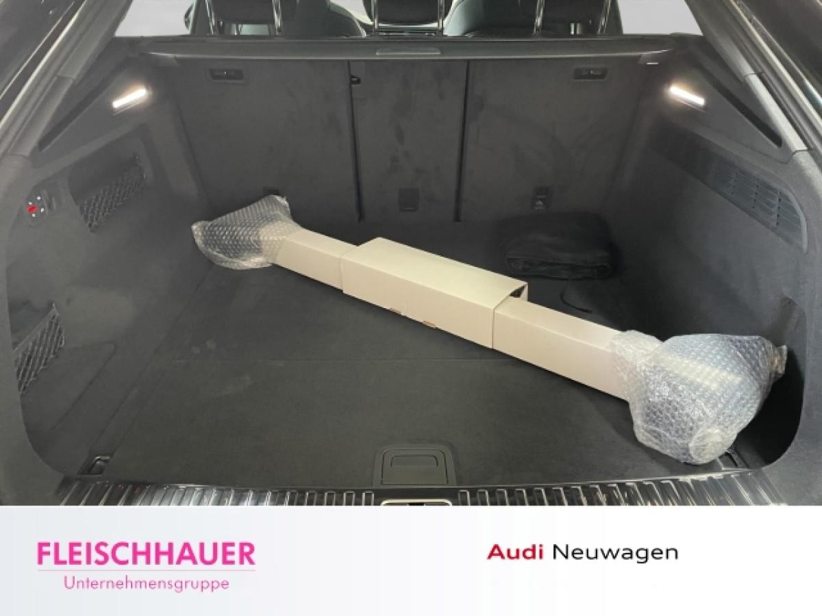 Audi RS Q8 performance quattro tiptronic *SOFORT*AHK*PANO*KERAMIK*HUD*LASER*