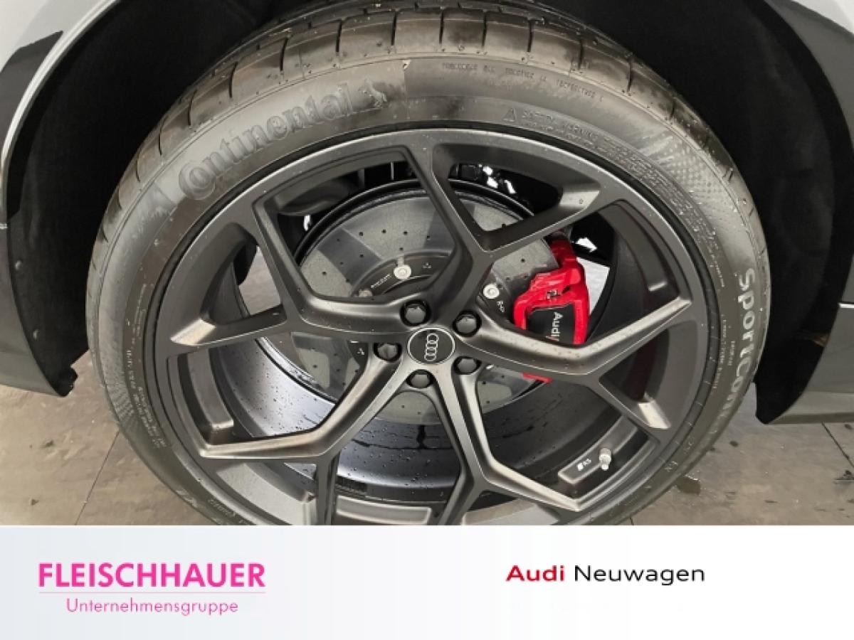 Audi RS Q8 performance quattro tiptronic *SOFORT*AHK*PANO*KERAMIK*HUD*LASER*