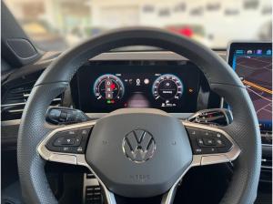 Volkswagen Passat Variant 2.0 TDI R-Line 4M*NAV*360°Kam*AHK*MATRIX*