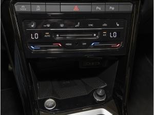 Volkswagen T-Roc 1.5 TSI DSG R-Line BlackStyle NAVI RFK HECKKL.EL. WINTERRÄDER *Geschäftskundenleasing*