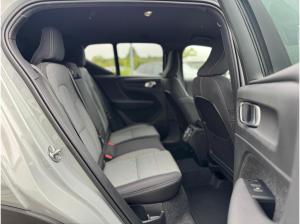 Volvo XC40 B3 DKG PLUS - BLACK EDITION - MJ26 - Sofort lieferbar -