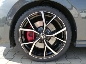 Volkswagen Golf VIII GTI 2.0 TSI / Matrix, ACC, Pano, AHK