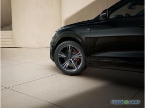 Audi Q8 TFSI-e S line business-AHK-PANO-360°-MATRIX
