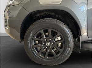 Toyota Hilux Double Cab 2.8 D-4D Invincible 4x4