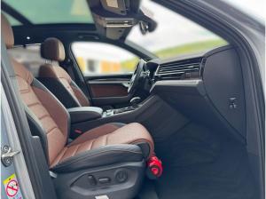 Volkswagen Touareg R-Line 3.0TDI 4M AHK KAM HUD PANO STDHZ
