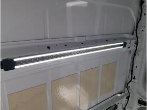 Volkswagen Transporter Kasten 2,0 l TDI Schalter KR