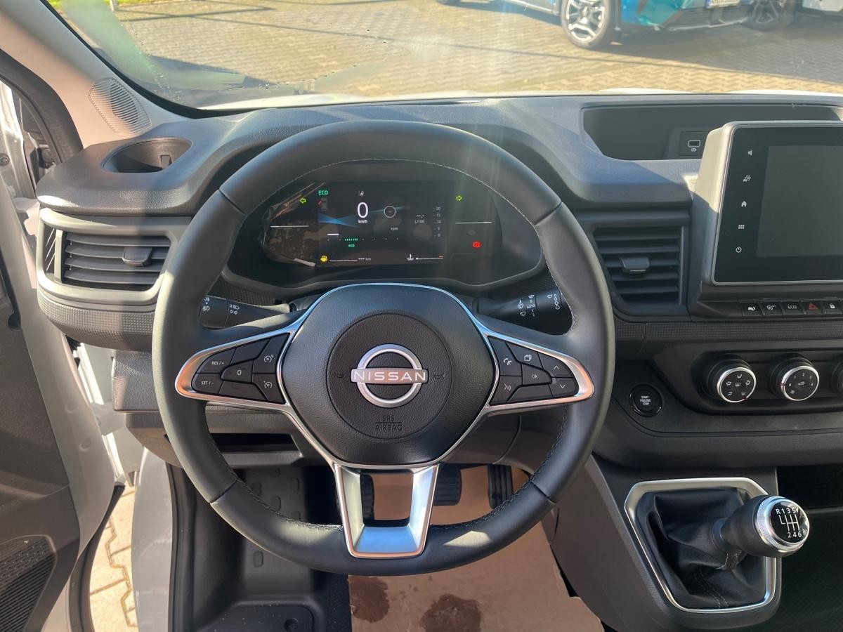 Nissan Primastar 130PS Kastenwagen 270° Hecktüren, Navi, Holzboden