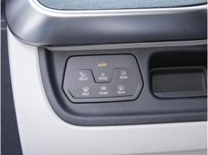 Volkswagen ID.Buzz Pro langer Radstand Motor: 86 kWh Getriebe: 1-Gang-Automatikgetriebe Radstand: 3239 mm LR